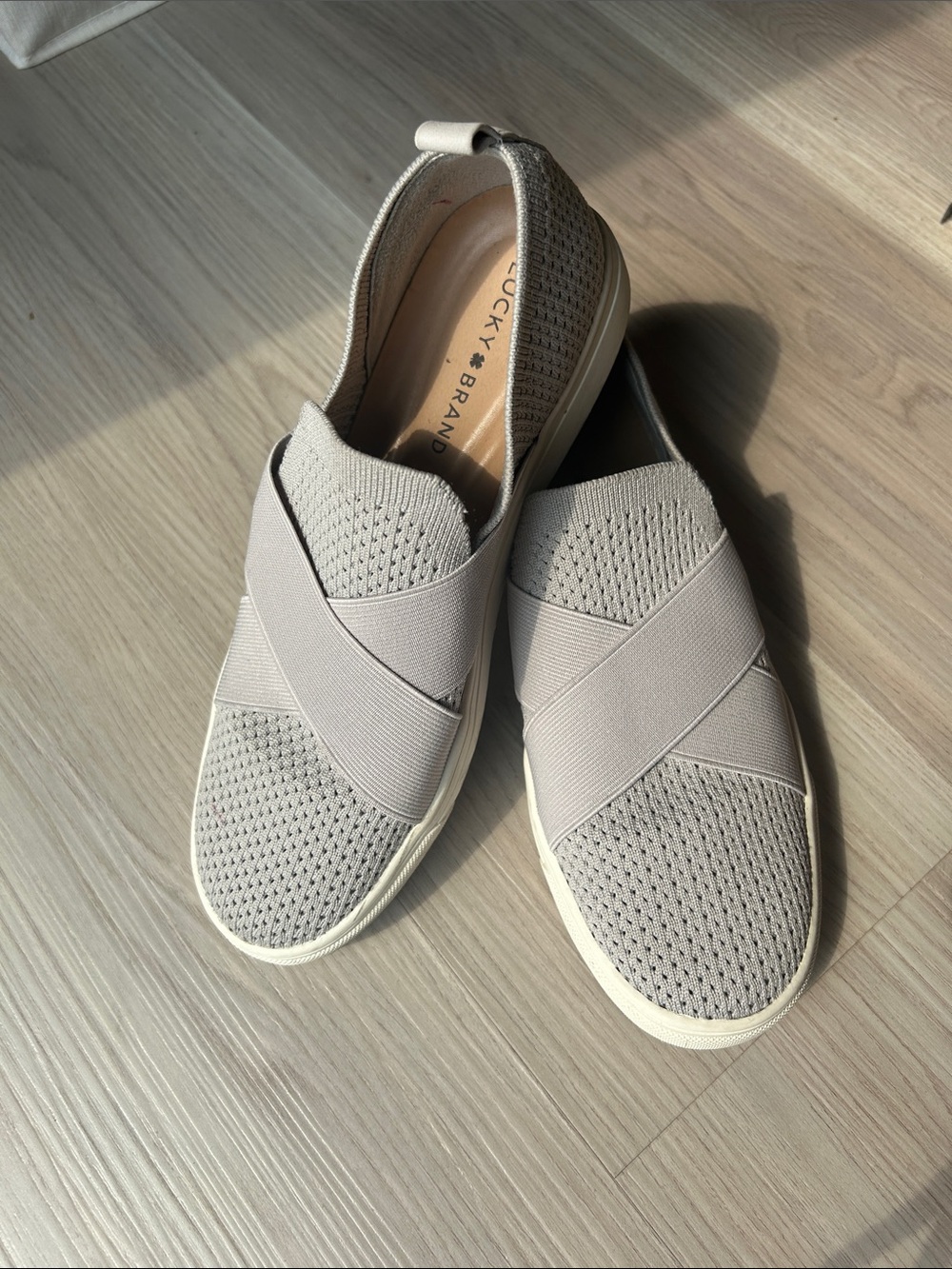 Lucky Brand Women’s Larray Sneakers Tennis Shoes 8 Gray Slip-On Knit Comfort